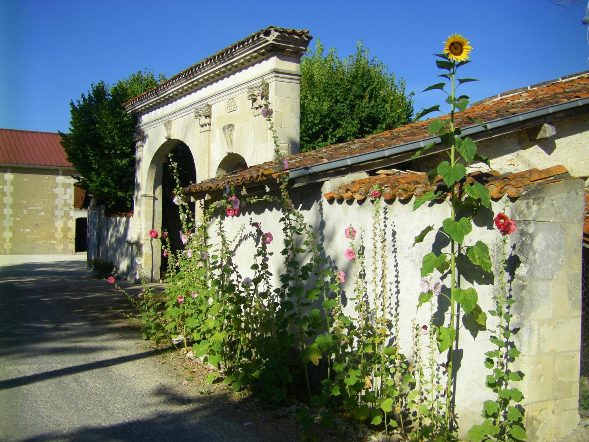 Chambre D'Hotes Clos Des Pierres Blanches Brie-sous-Archiac Zewnętrze zdjęcie
