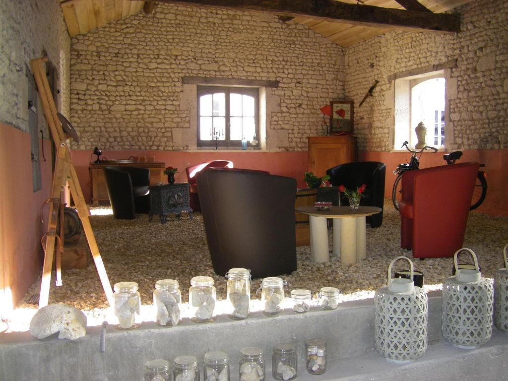 Chambre D'Hotes Clos Des Pierres Blanches Brie-sous-Archiac Zewnętrze zdjęcie